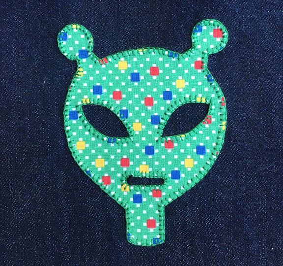 denim-applique-quilt-alien